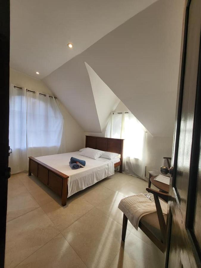 El Castillo Bed And Breakfast Angono Экстерьер фото